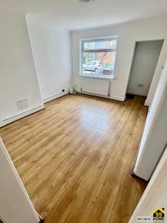 2 bedroom ground floor maisonette for sale, Grantham Gardens, Romford, London, RM6