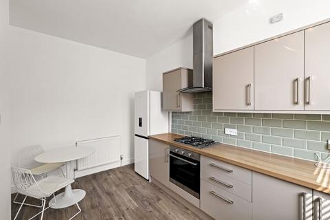 2 bedroom ground floor flat for sale, Sandgate Road, Folkestone, CT20