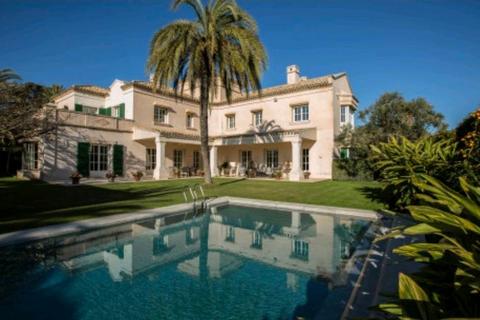 7 bedroom villa, Urb. los Monteros