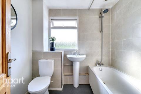 24 Alan Road, Witham, CM8 1PT