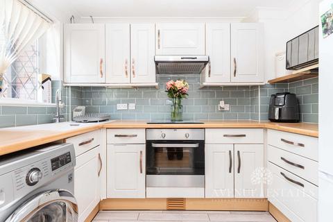 2 bedroom end of terrace house for sale, Cucklington Gardens, Bournemouth BH9