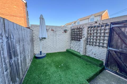 3 bedroom end of terrace house for sale, Hartington Street, Gateshead, NE8