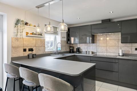 4 bedroom detached house for sale, Pasadena Avenue, Great Sankey, WA5