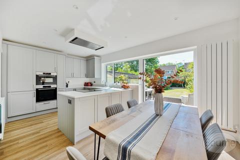 4 bedroom detached house for sale, Beckingham Road, Guildford, Surrey, GU2