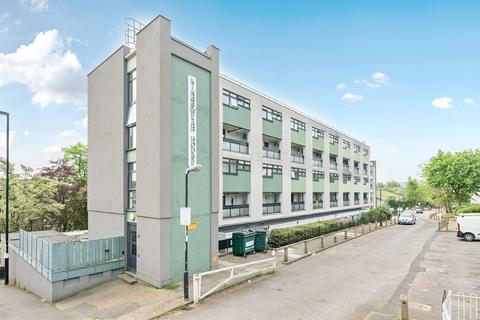 3 bedroom maisonette for sale, Dartmouth Road, London
