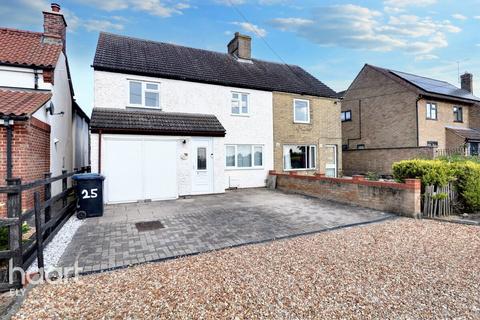 4 bedroom semi-detached house for sale, The Shade, Soham