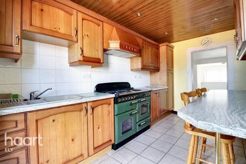4 bedroom semi-detached house for sale, The Shade, Soham