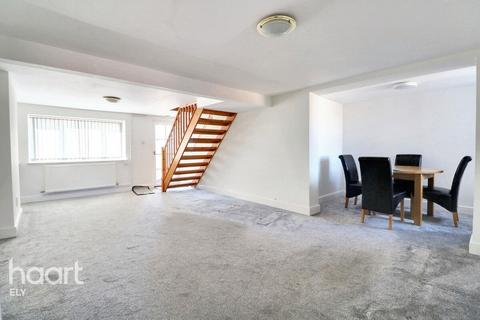 4 bedroom semi-detached house for sale, The Shade, Soham
