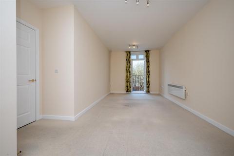 undefined, Main Street, Shirley B90