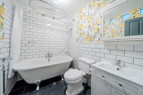 2 bedroom apartment for sale, Knatchbull Road, London