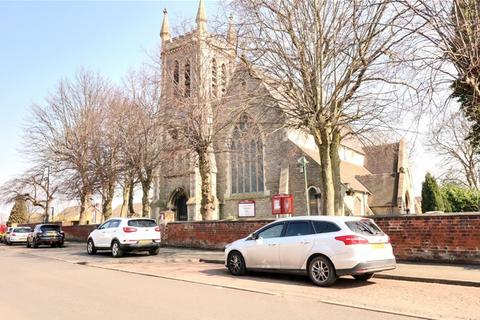 7 Bell Tower Close, Walsall, WS3 3FB