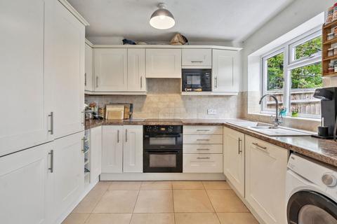 29 Cavalier Road, Thame, OX9 3TP
