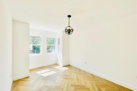 4 bedroom house for sale, Aubrey Road, London E17