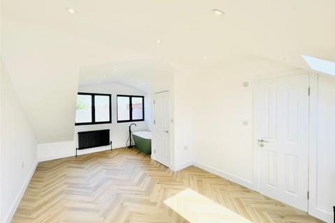 64 Aubrey Road, London, E17 4SL