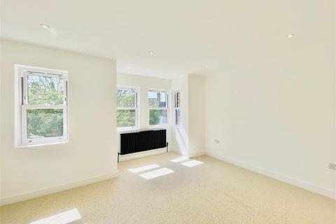 64 Aubrey Road, London, E17 4SL