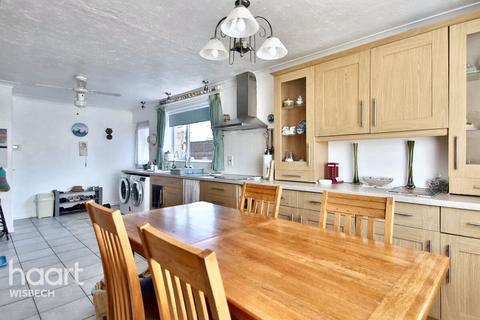 3 bedroom detached bungalow for sale, Colletts Bridge Lane, Elm