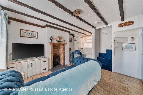 2 Church Square, Broadstairs, CT10 1HB