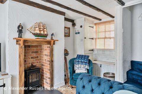 2 Church Square, Broadstairs, CT10 1HB