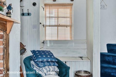 2 Church Square, Broadstairs, CT10 1HB