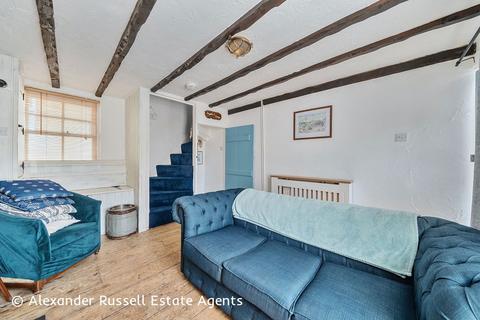 2 Church Square, Broadstairs, CT10 1HB