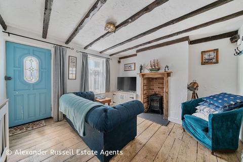 2 Church Square, Broadstairs, CT10 1HB