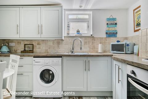2 Church Square, Broadstairs, CT10 1HB