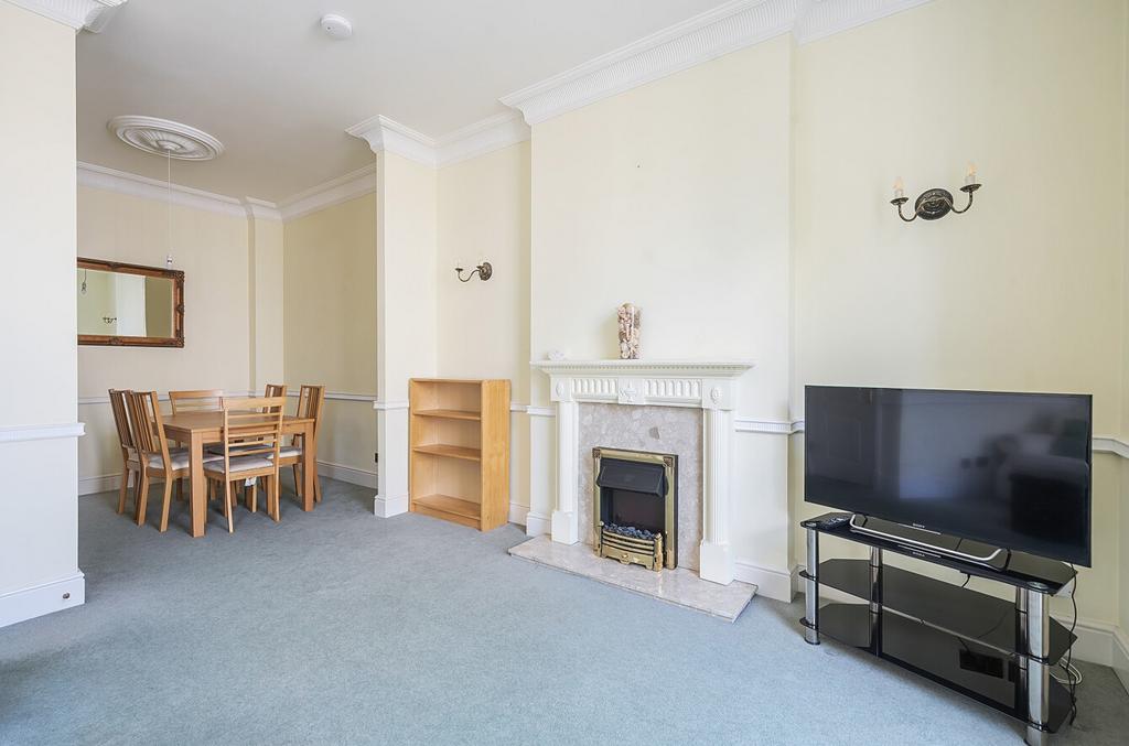 Living/Dining Room