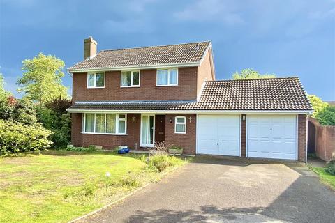 4 bedroom detached house for sale, 10 Sparkham Close, Shrewsbury, SY3 6BX