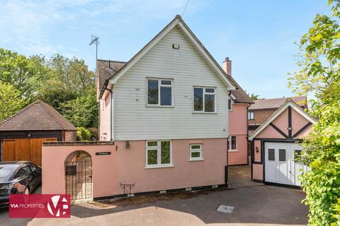 Middle Street, Waltham Abbey EN9