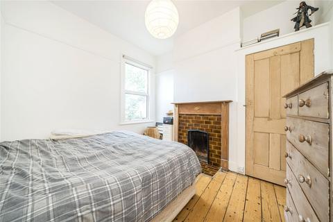 4 Lenham Road, London, SE12 8QN