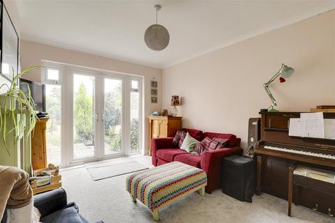 3 bedroom detached house for sale, Wollaton Road, Beeston NG9