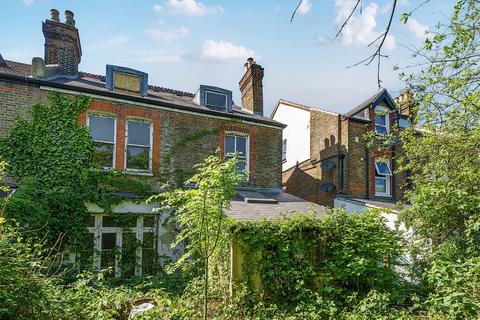 17 Queens Road, Beckenham, BR3 4JN