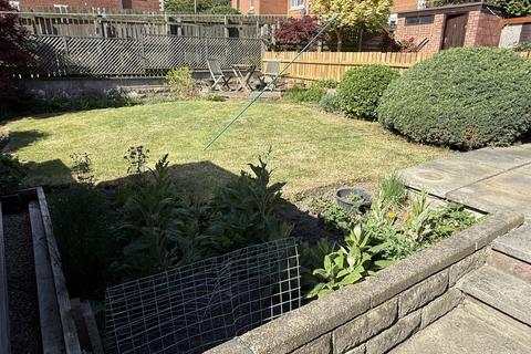 3 bedroom semi-detached house for sale, Sunny Bank Walk, Mirfield WF14