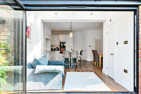 2 bedroom terraced house for sale, Sandringham Road