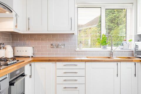 4 bedroom detached house for sale, St. Catherines Road, Crawley RH10