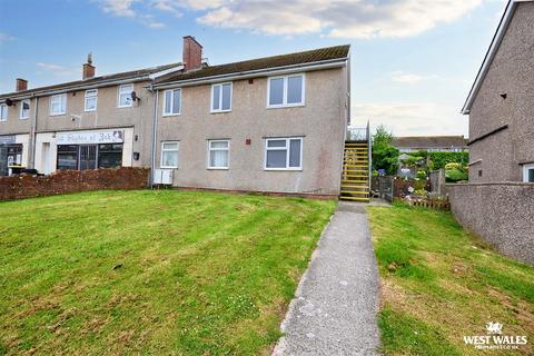 3 bedroom flat for sale, Hakin,  Milford Haven