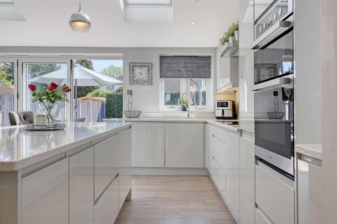 29 Spital Lane, Brentwood, CM14 5PG