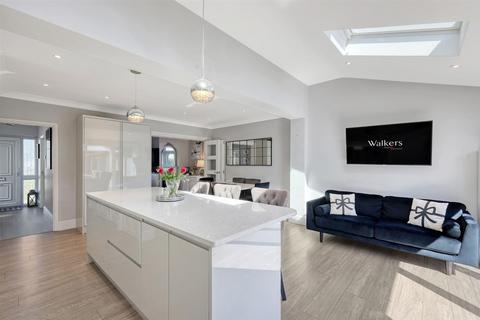 29 Spital Lane, Brentwood, CM14 5PG