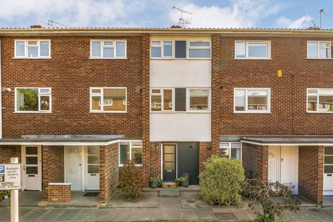 2 bedroom flat for sale, Cumberland Close, St Margarets TW1