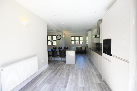 undefined, Huddersfield Road, Stalybridge SK15