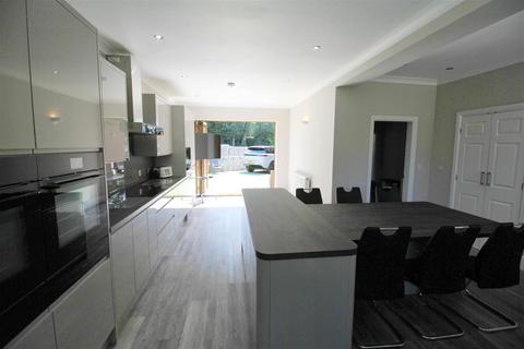 undefined, Huddersfield Road, Stalybridge SK15