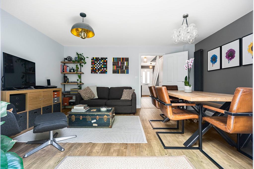 Sitting/Dining Room