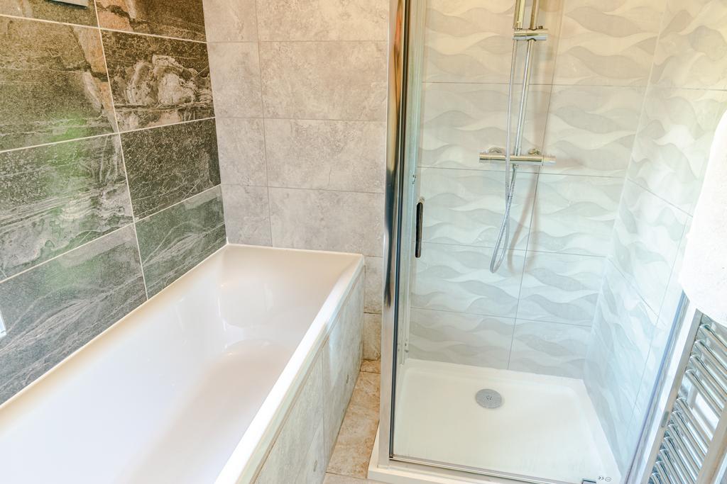 Bathroom2
