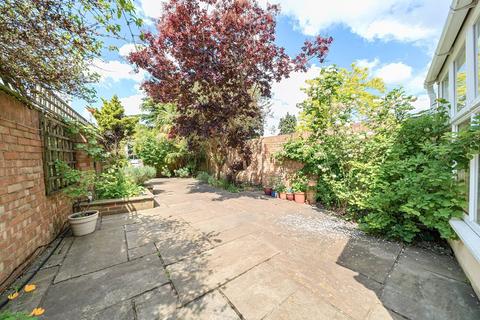 3 bedroom end of terrace house for sale, Hallowell Close, Mitcham, CR4