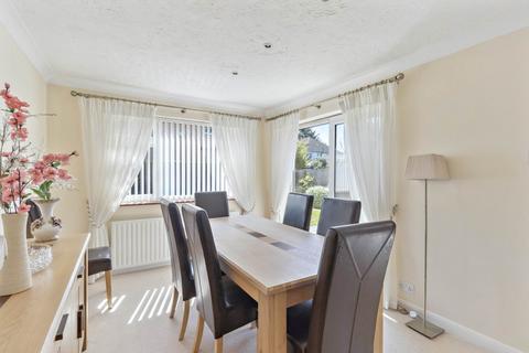 1 Penman Close, St Albans, AL2 3DJ