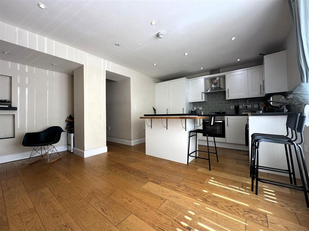 Kitchen I.jpg