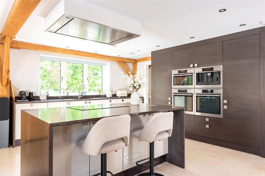 Kitchen/Breakfast Rm