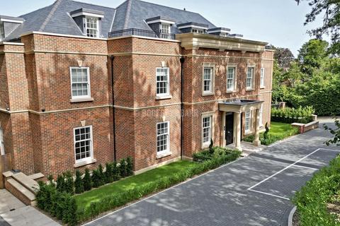 undefined, Elstree WD6