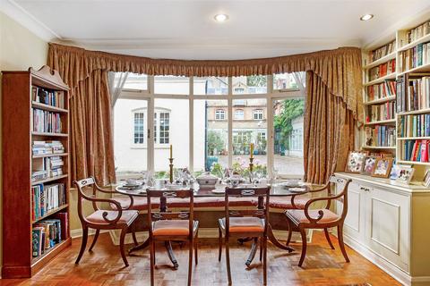 undefined, Hesper Mews, London, London, SW5