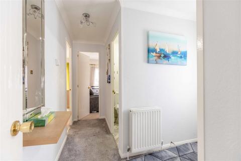 2 bedroom park home for sale, River Road, Willows Riverside Park, Windsor